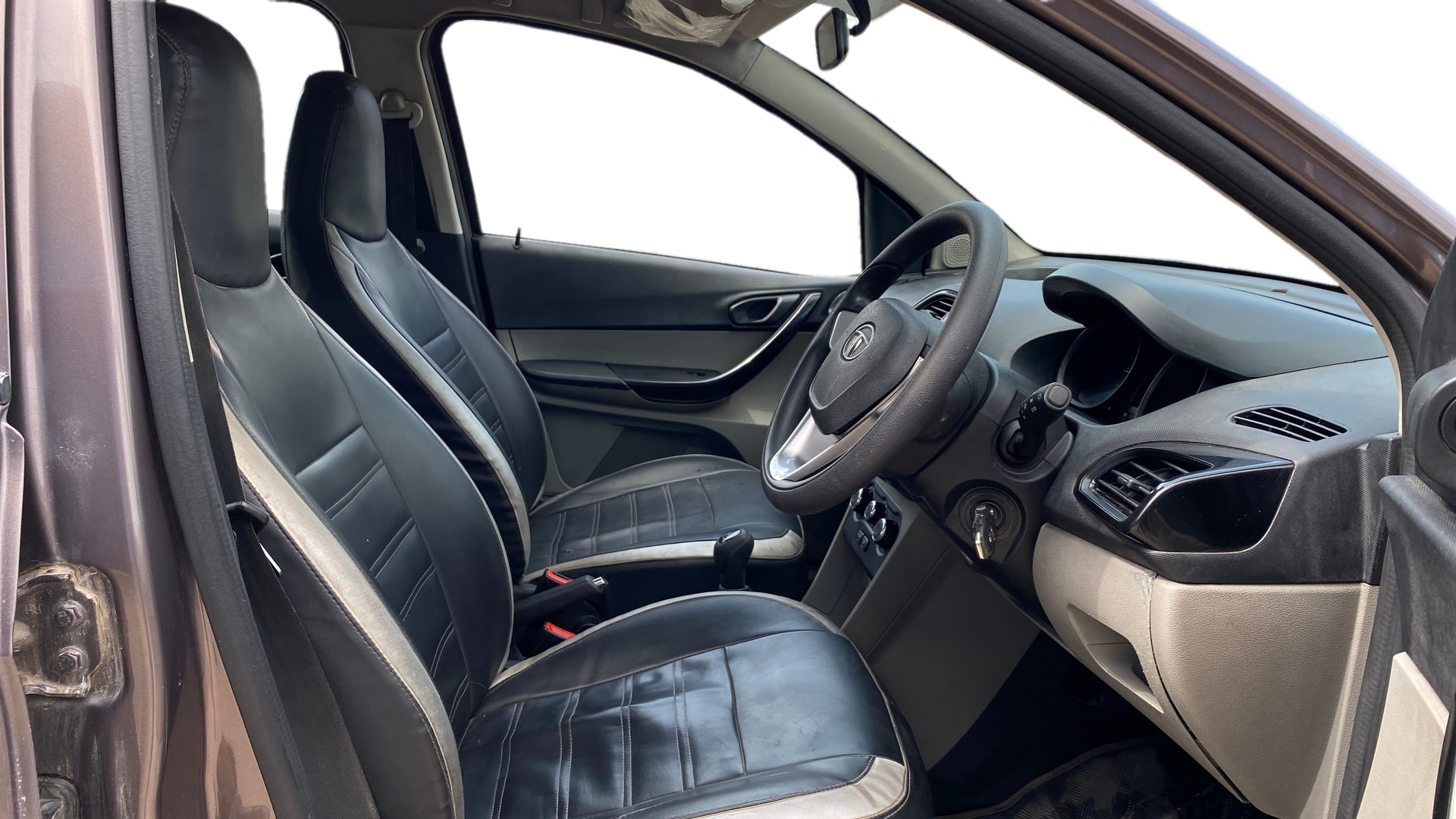 View 2017 Tata Tiago Revotorq XB Image 25 Used 2017 Tata Tiago Revotorq XB Image 25