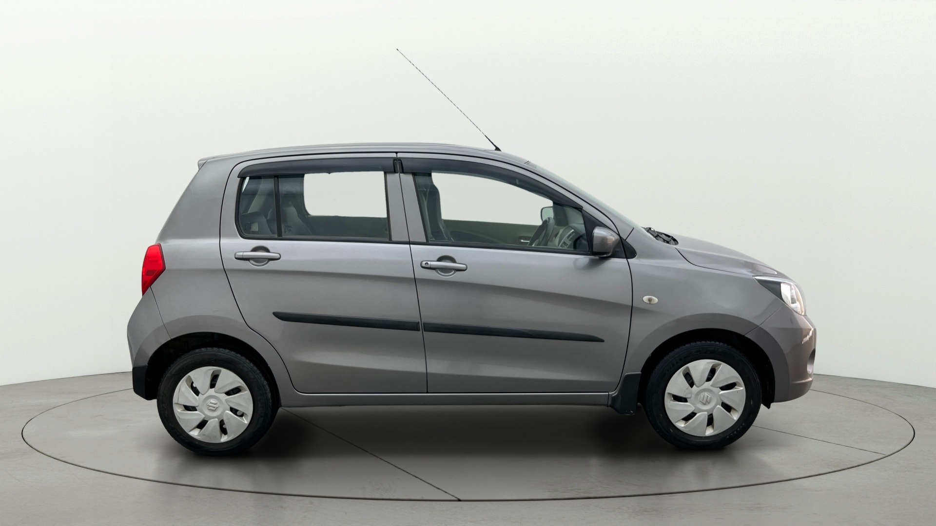 View 2017 Maruti Suzuki 1000 Base Variant Image 8 Used 2017 Maruti Suzuki 1000 Base Variant Image 8
