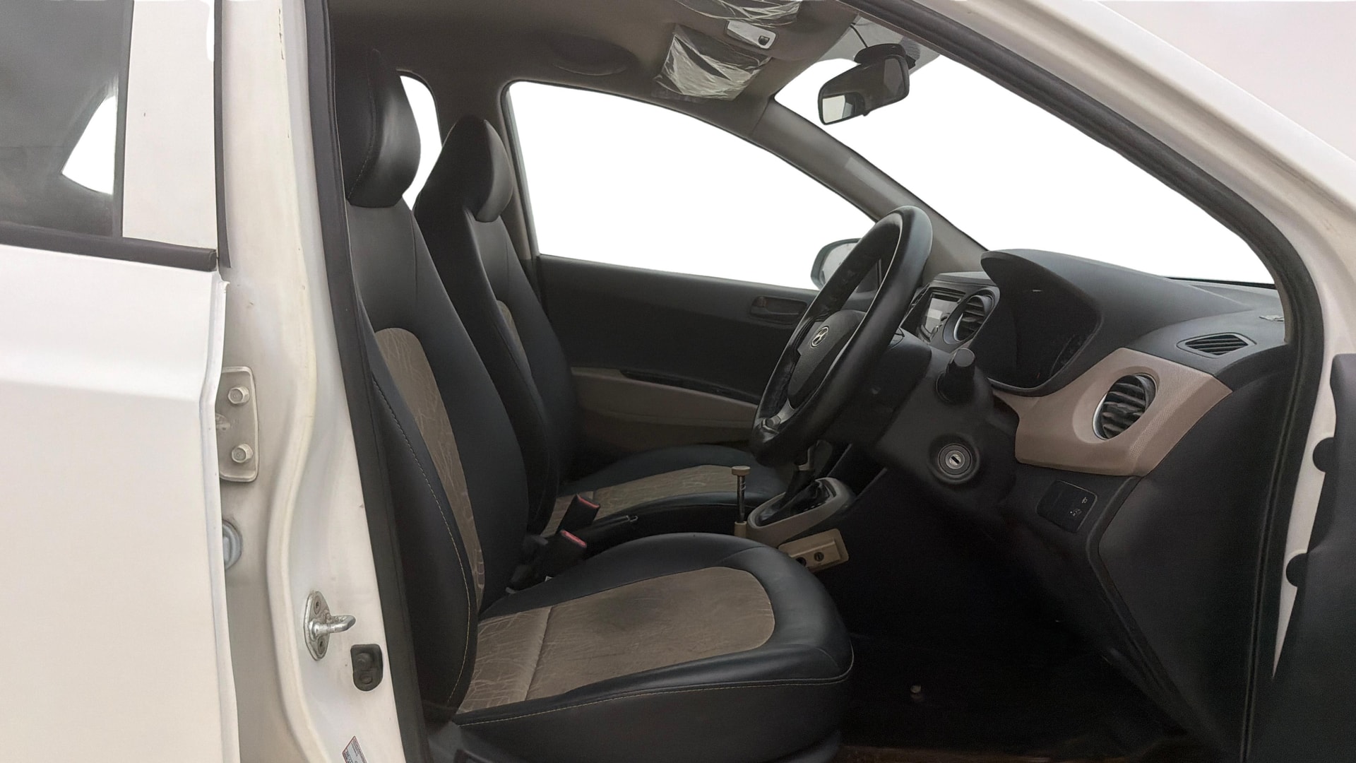 View 2017 Hyundai Grand i10 1.2 Magna Petrol AT Image 25 Used 2017 Hyundai Grand i10 1.2 Magna Petrol AT Image 25
