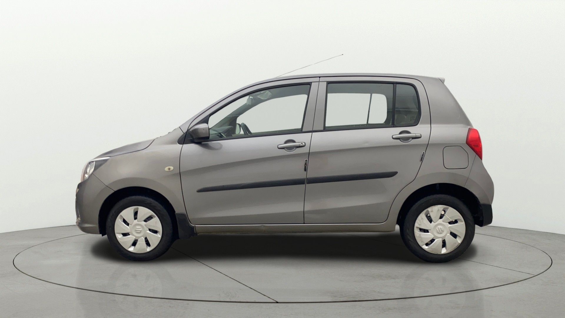 View 2018 Maruti Suzuki 1000 Base Variant Image 5 Used 2018 Maruti Suzuki 1000 Base Variant Image 5