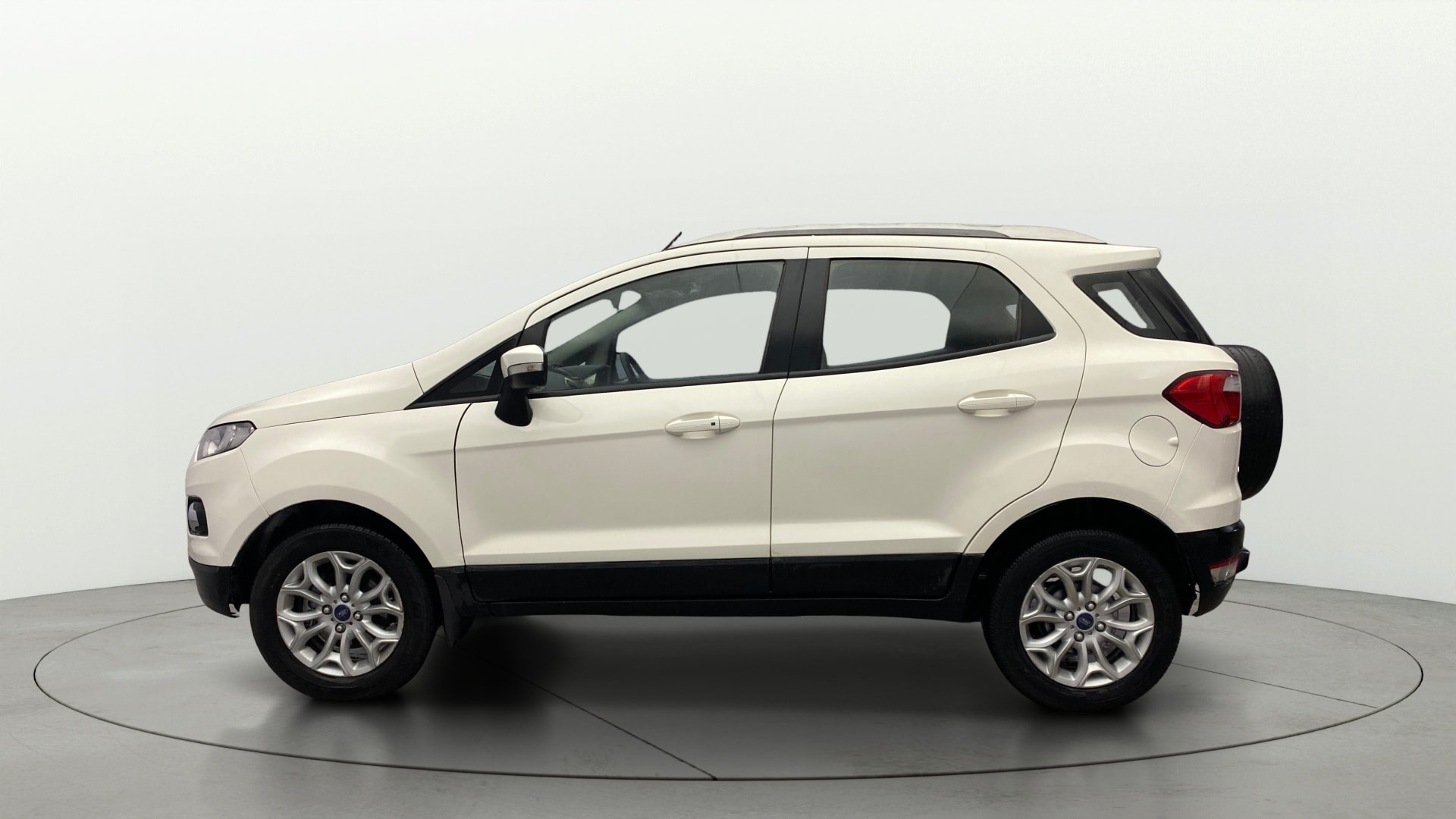 View 2016 Ford EcoSport 1.5 TDCi Diesel Ambiente BS IV Image 5 Used 2016 Ford EcoSport 1.5 TDCi Diesel Ambiente BS IV Image 5