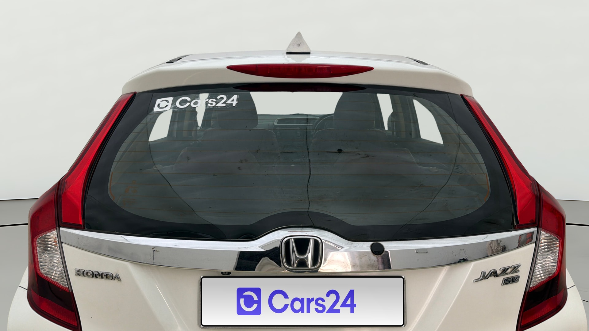 View 2016 Honda Jazz E MT Diesel Image 4 Used 2016 Honda Jazz E MT Diesel Image 4
