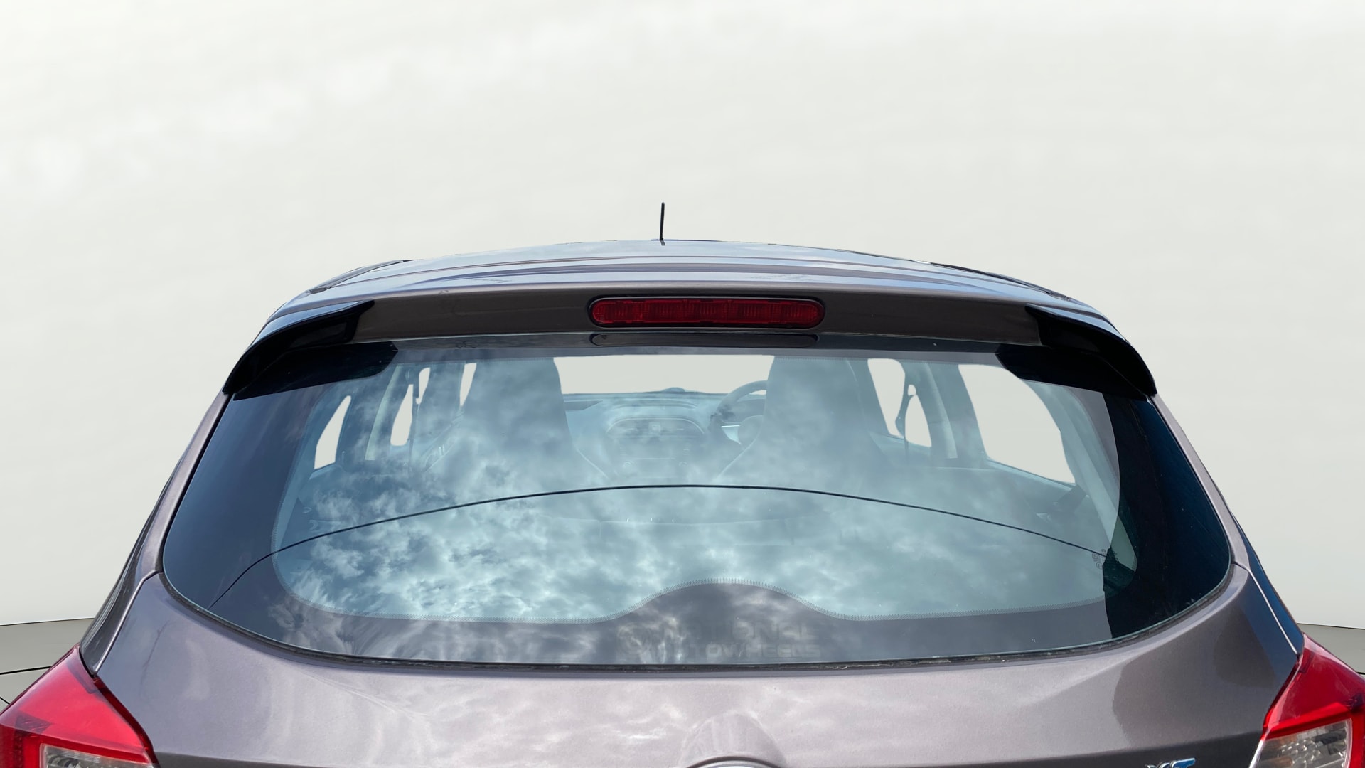 View 2017 Tata Tiago Revotorq XB Image 4 Used 2017 Tata Tiago Revotorq XB Image 4