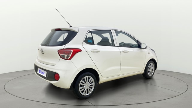 View Hyundai Grand i10 Image 42 Used Hyundai Grand i10 Image 42