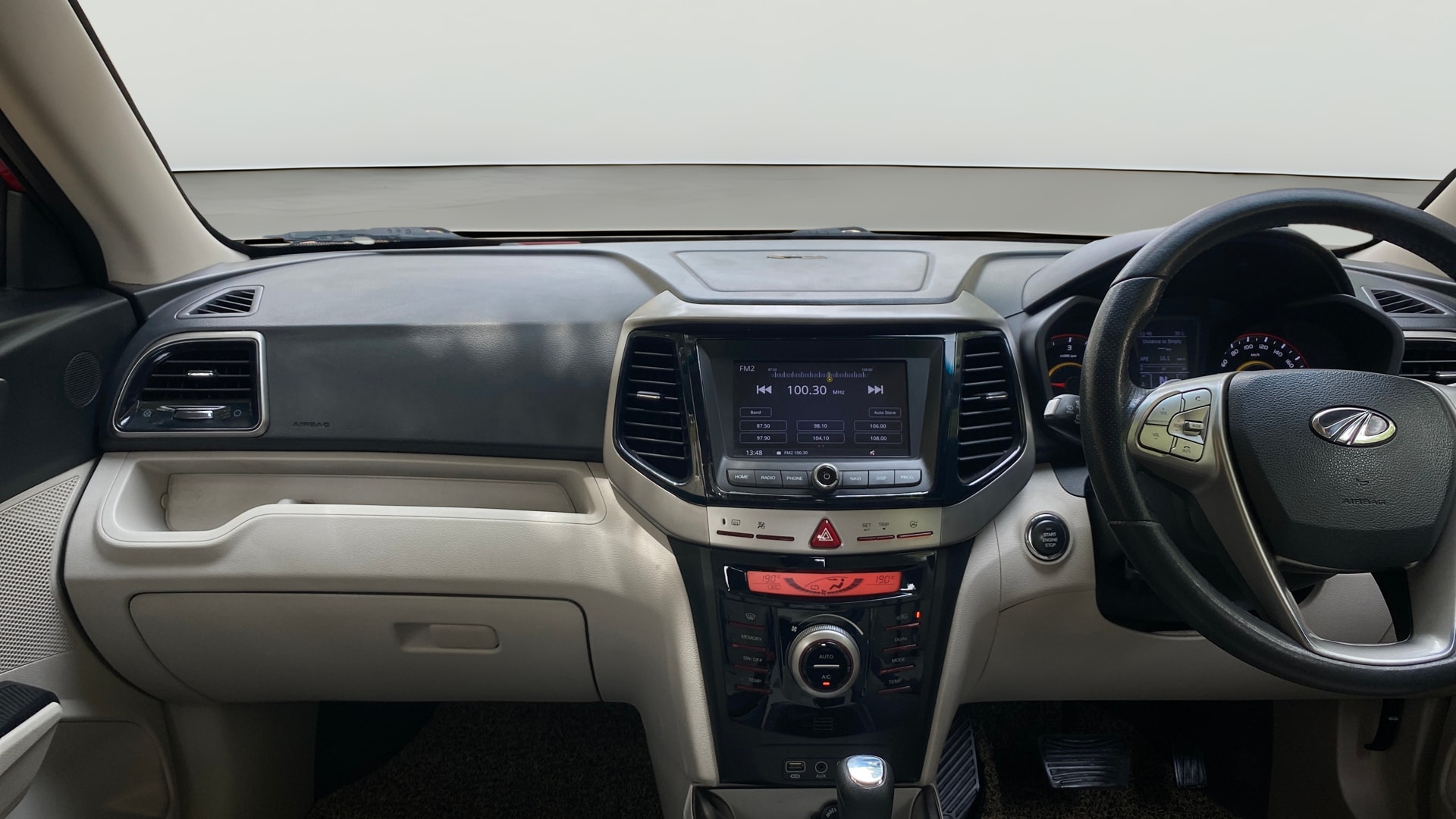 View 2019 Mahindra XUV300 W4 Petrol BS IV Image 33 Used 2019 Mahindra XUV300 W4 Petrol BS IV Image 33