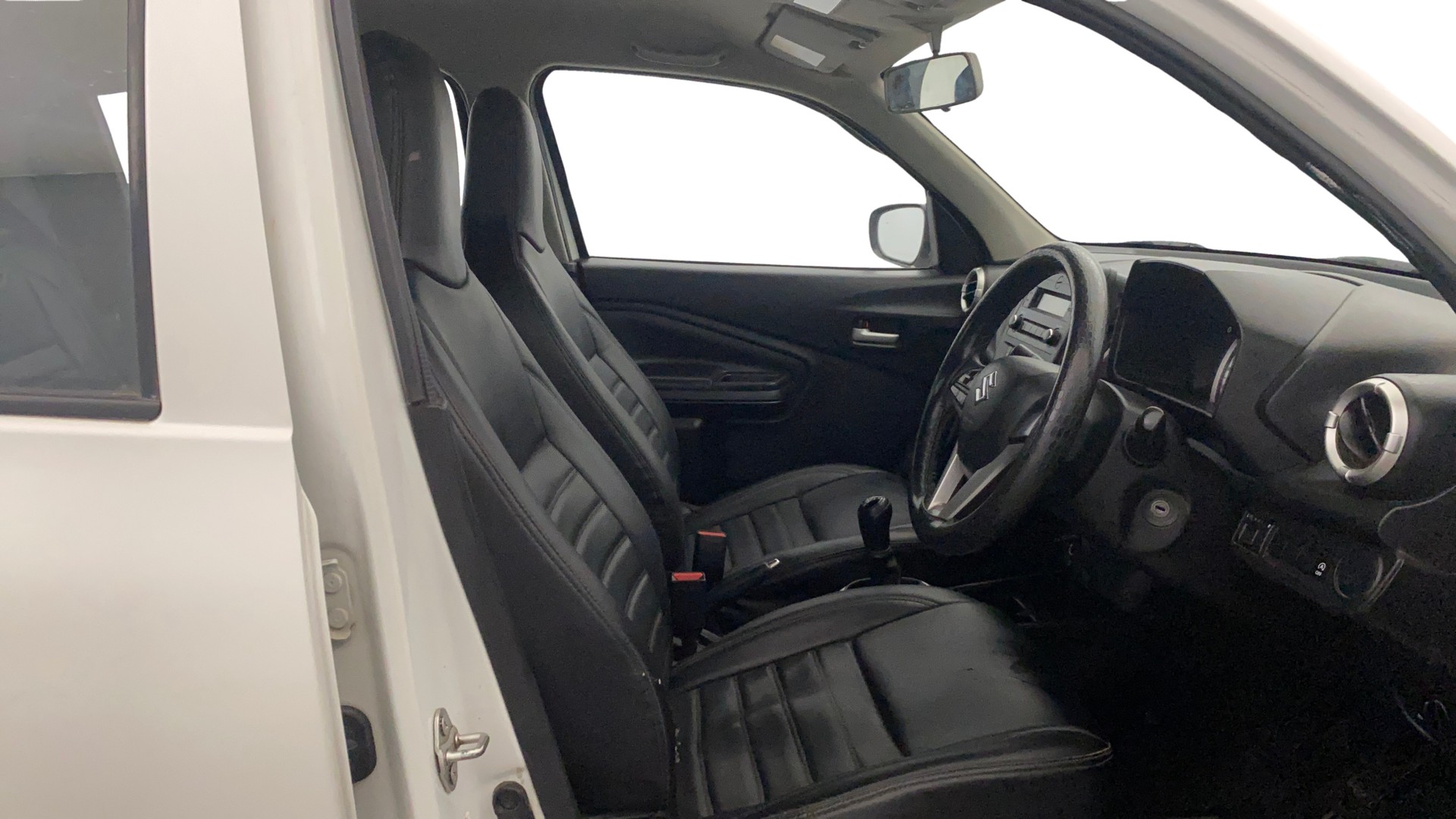 View 2022 Maruti Suzuki 1000 Base Variant Image 25 Used 2022 Maruti Suzuki 1000 Base Variant Image 25