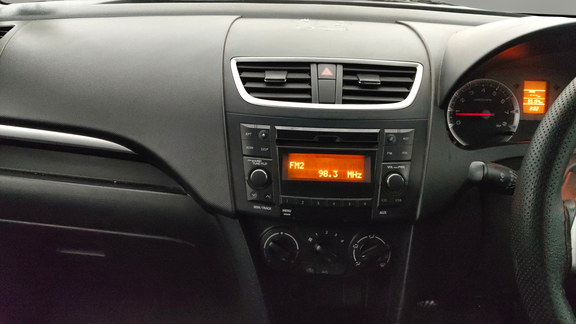 View 2015 Maruti Suzuki 1000 Base Variant Image 30 Used 2015 Maruti Suzuki 1000 Base Variant Image 30