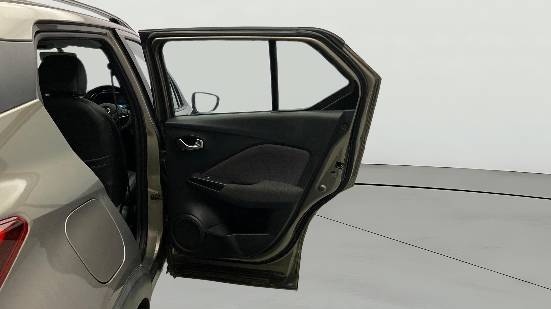 Used 2019 Nissan Kicks Used 2019 Nissan Kicks