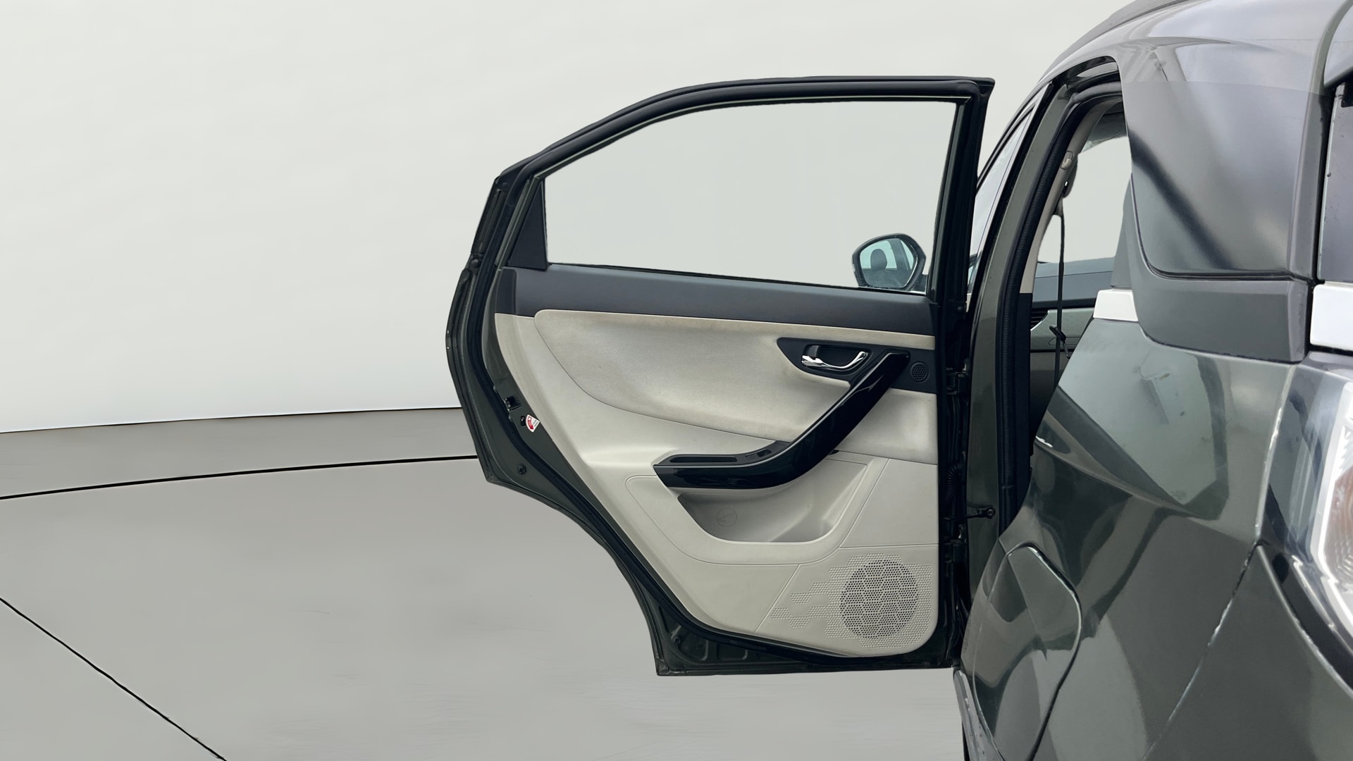 View 2022 Tata Nexon Revotron XE Image 22 Used 2022 Tata Nexon Revotron XE Image 22