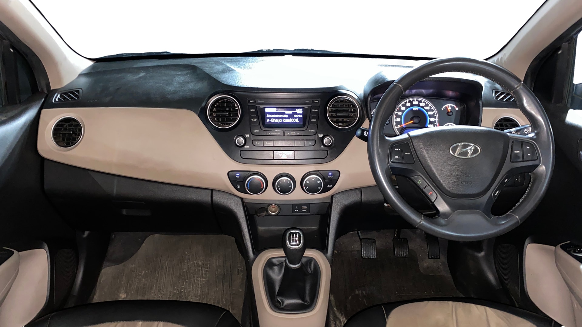 View 2016 Hyundai Grand i10 1.2 Asta Petrol Image 15 Used 2016 Hyundai Grand i10 1.2 Asta Petrol Image 15