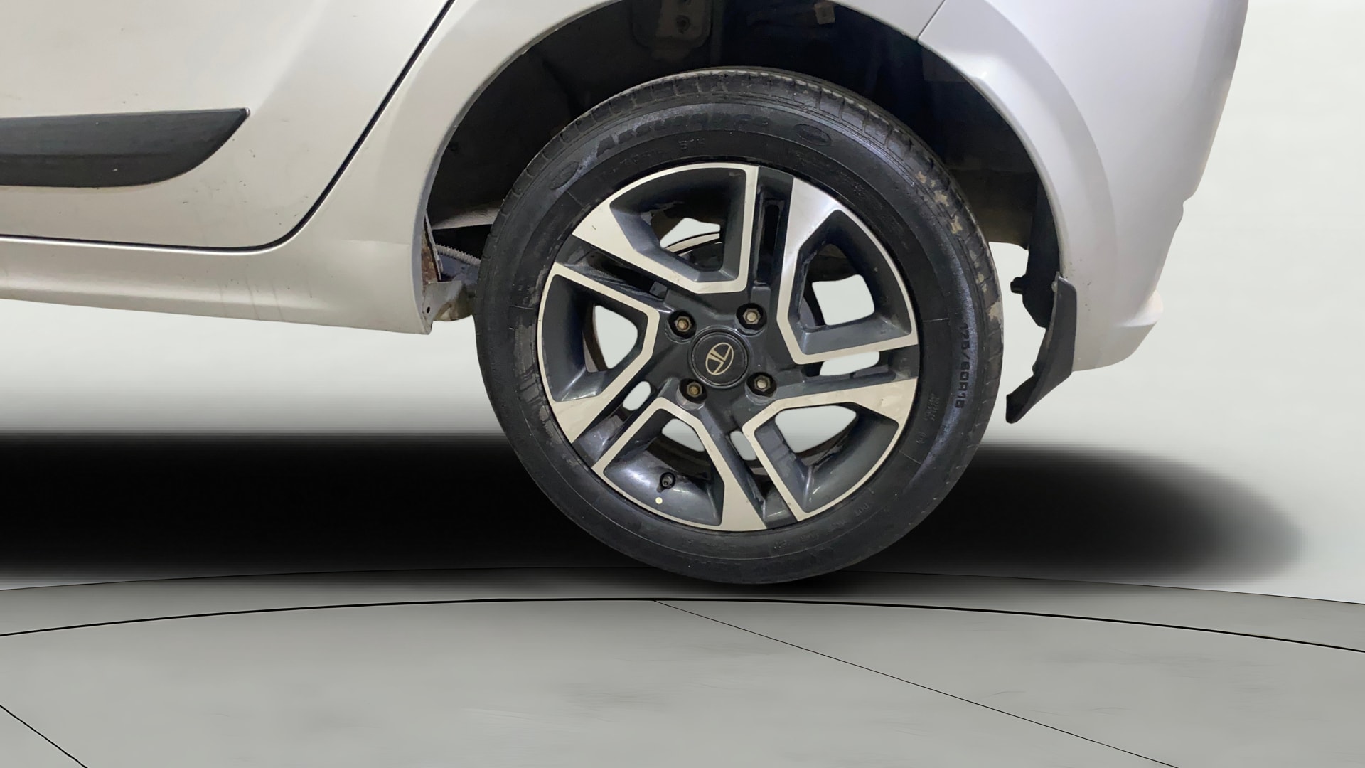 View 2020 Tata Tiago Revotorq XB Image 11 Used 2020 Tata Tiago Revotorq XB Image 11