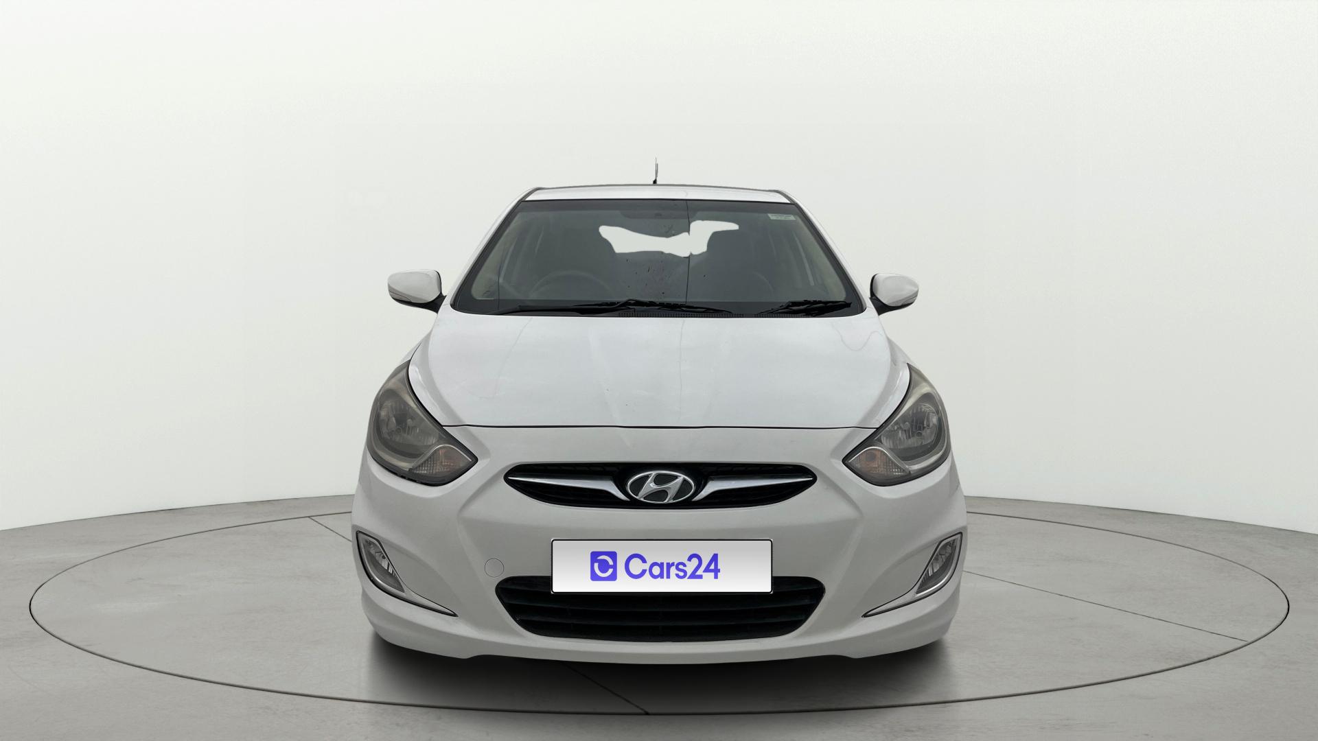 2014 ह्युंडई फ्लयूडिक वरना 1.6 CRDI SX 2014 ह्युंडई फ्लयूडिक वरना 1.6 CRDI SX