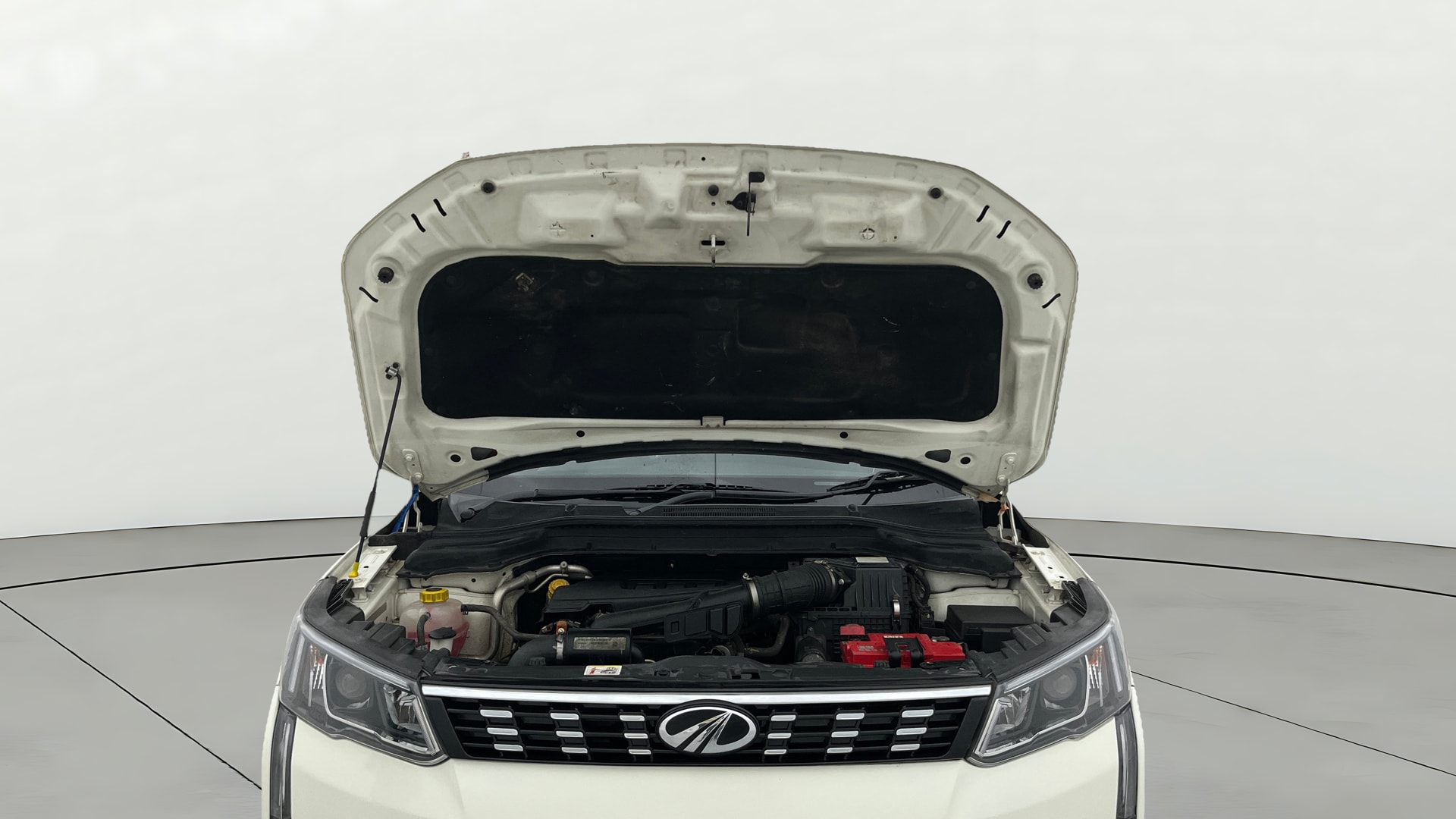 View 2021 Mahindra XUV300 W4 Petrol BS IV Image 33 Used 2021 Mahindra XUV300 W4 Petrol BS IV Image 33
