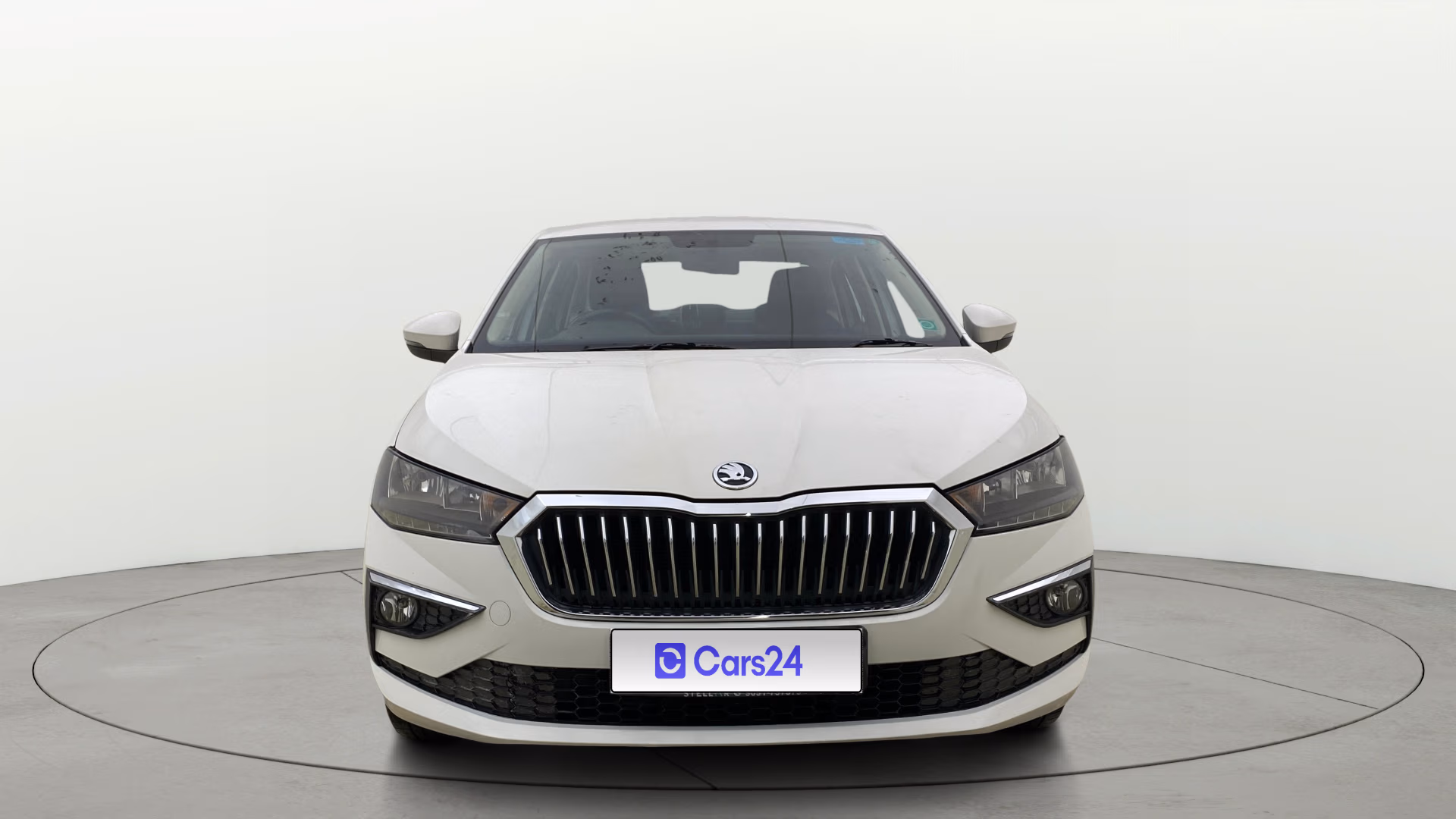 View 2023 Skoda Slavia Ambition 1.0 TSI MT Image 1 Used 2023 Skoda Slavia Ambition 1.0 TSI MT Image 1