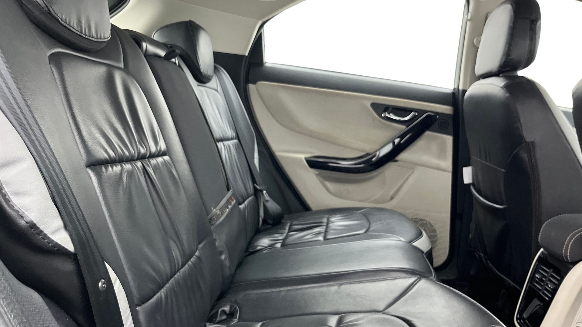 View 2022 Tata Nexon Revotron XE Image 29 Used 2022 Tata Nexon Revotron XE Image 29