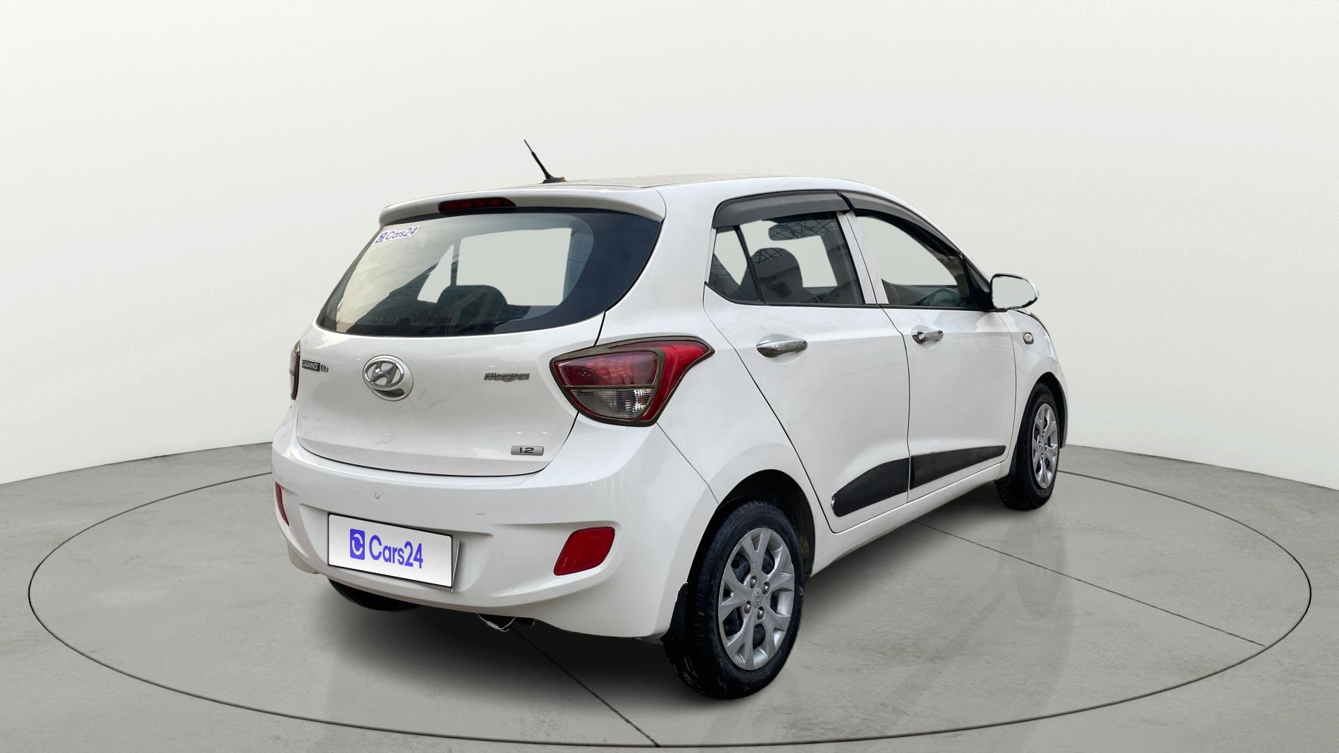 View 2015 Hyundai Grand i10 Magna 1.2 Kappa VTVT Image 41 Used 2015 Hyundai Grand i10 Magna 1.2 Kappa VTVT Image 41