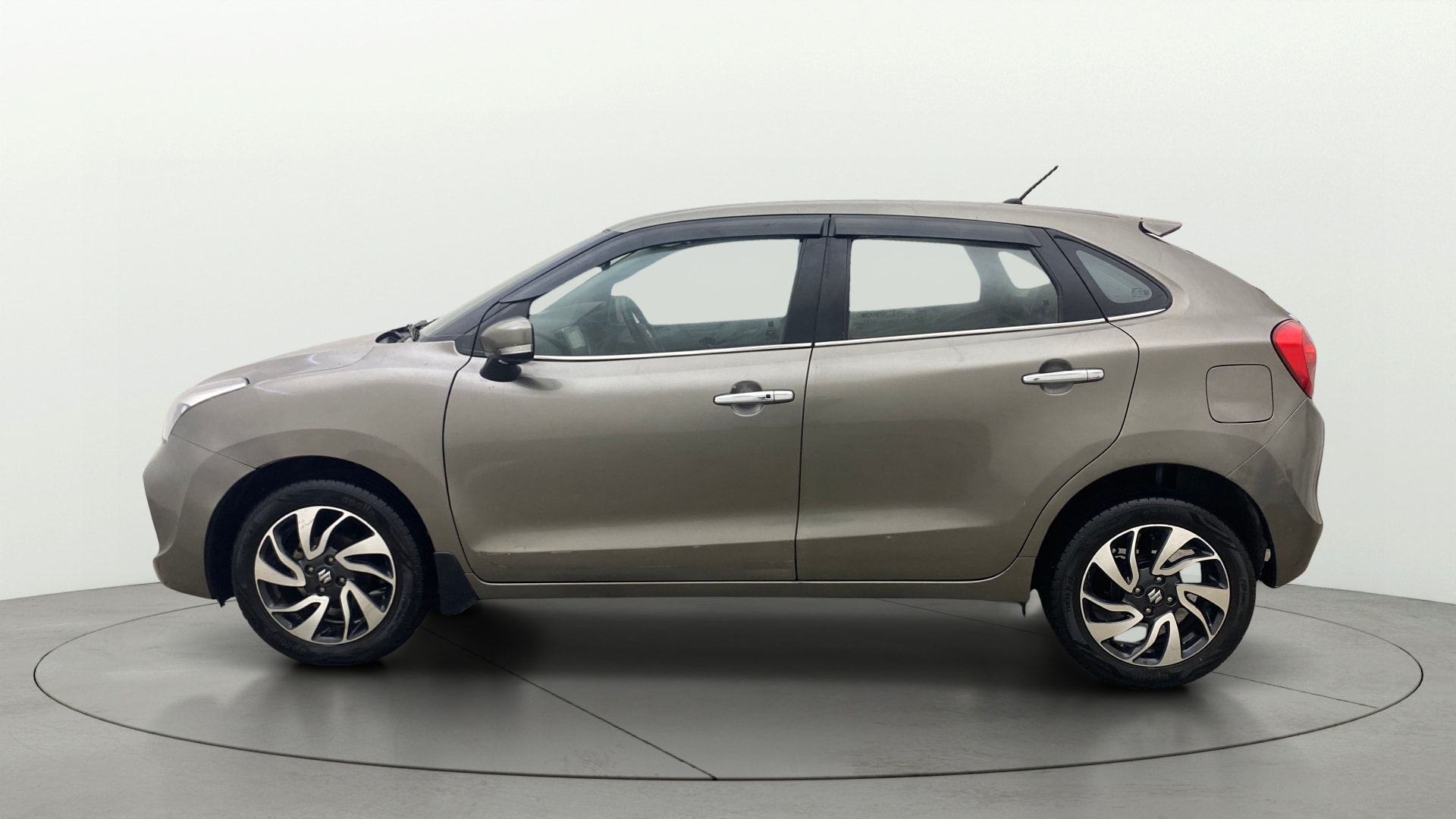 View 2020 Maruti Suzuki 1000 Base Variant Image 5 Used 2020 Maruti Suzuki 1000 Base Variant Image 5