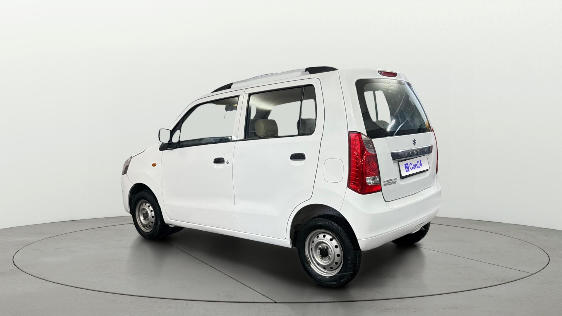 View 2015 Maruti Suzuki 1000 Base Variant Image 2 Used 2015 Maruti Suzuki 1000 Base Variant Image 2