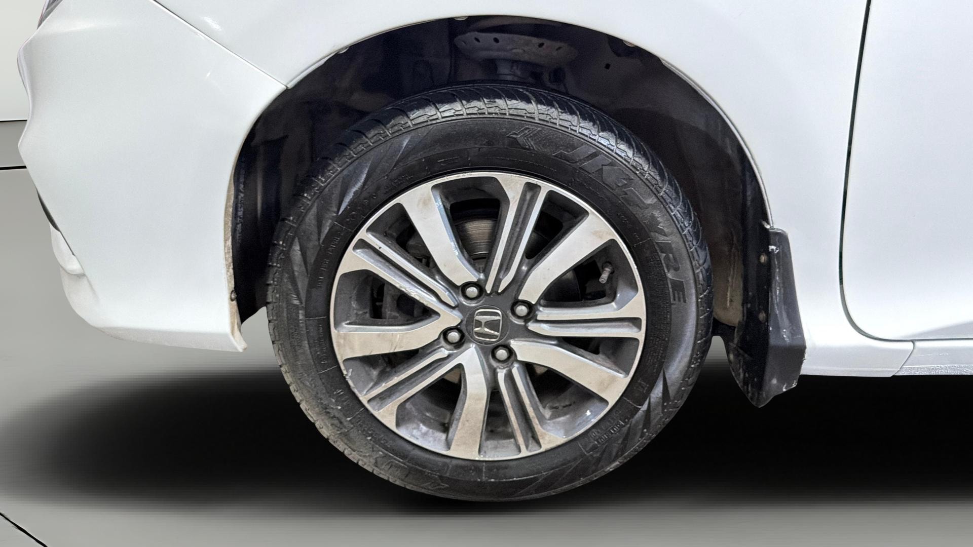 View 2023 Honda City ZX MT Diesel Anniversary Edition Image 29 Used 2023 Honda City ZX MT Diesel Anniversary Edition Image 29