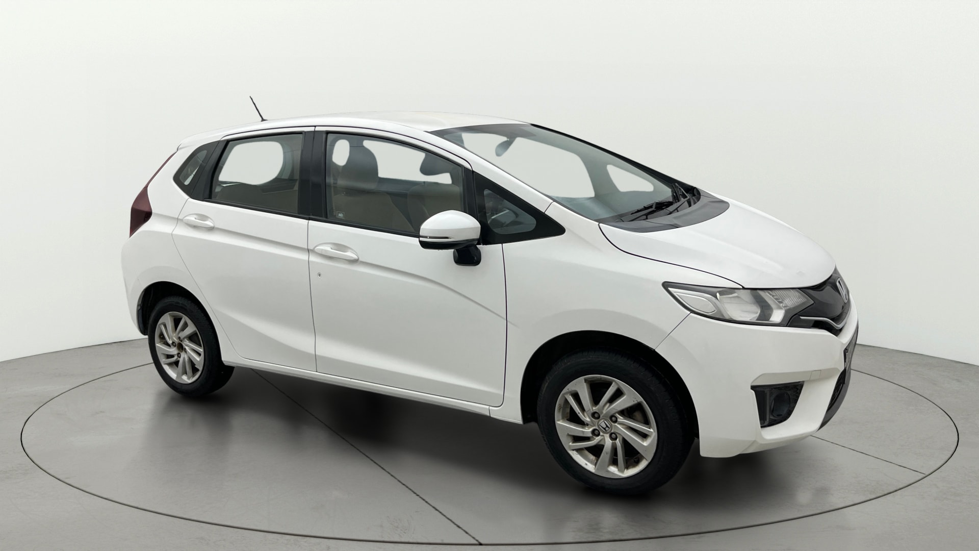 View 2015 Honda Jazz E MT Diesel Image 23 Used 2015 Honda Jazz E MT Diesel Image 23