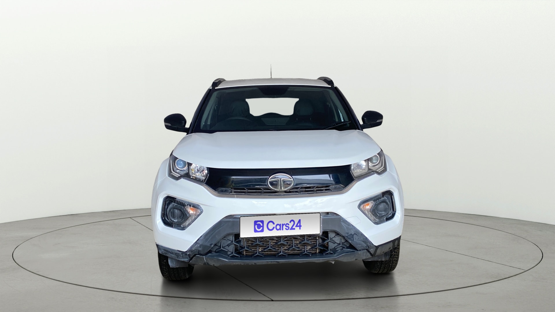 View 2022 Tata Nexon Revotron XE Image 1 Used 2022 Tata Nexon Revotron XE Image 1