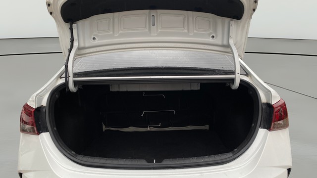 View Hyundai Verna Image 43 Used Hyundai Verna Image 43