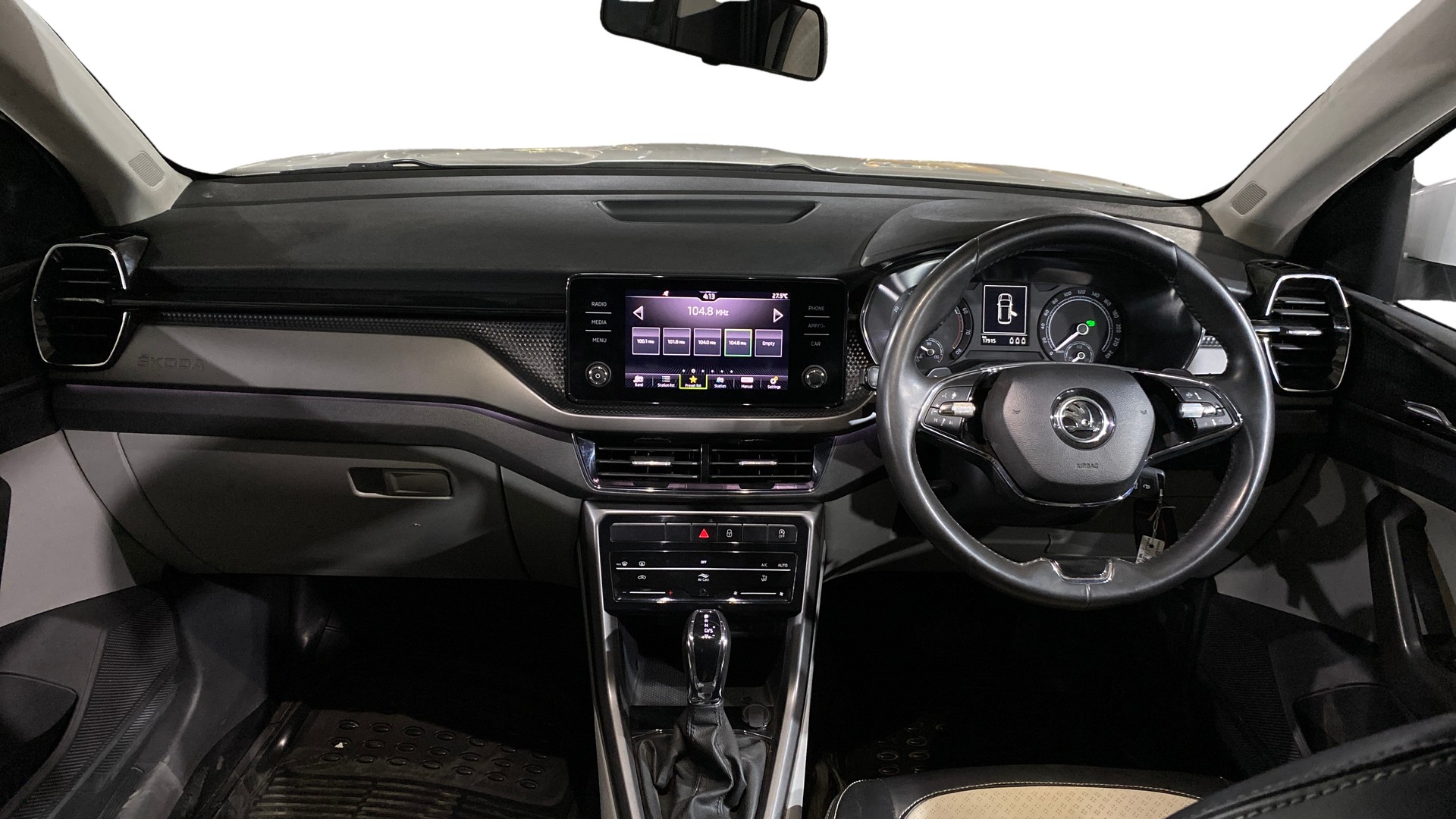 View 2023 Skoda Kushaq Ambition 1.0 TSI AT Image 15 Used 2023 Skoda Kushaq Ambition 1.0 TSI AT Image 15