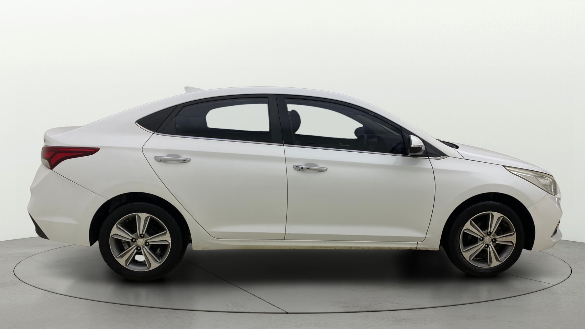 View 2018 Hyundai Verna 1.4 VTVT E Image 27 Used 2018 Hyundai Verna 1.4 VTVT E Image 27
