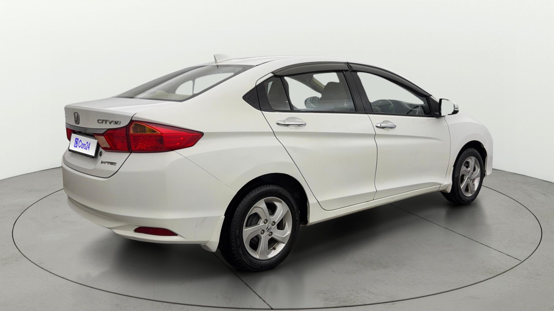 View 2016 Honda City ZX MT Diesel Anniversary Edition Image 43 Used 2016 Honda City ZX MT Diesel Anniversary Edition Image 43