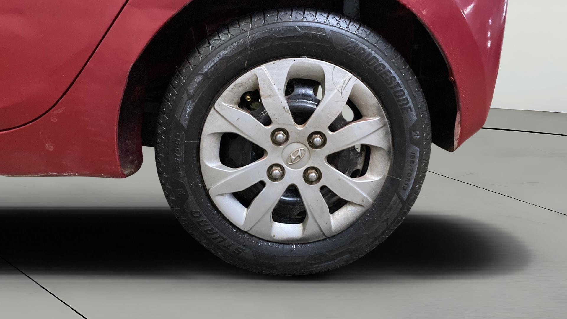 View 2015 Hyundai EON Magna Plus Image 11 Used 2015 Hyundai EON Magna Plus Image 11