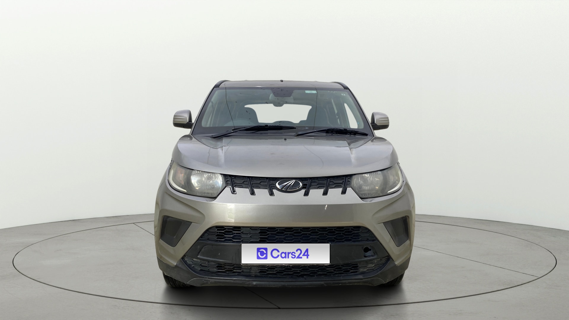 View 2018 Mahindra KUV100 K2 Petrol BS IV Image 1 Used 2018 Mahindra KUV100 K2 Petrol BS IV Image 1