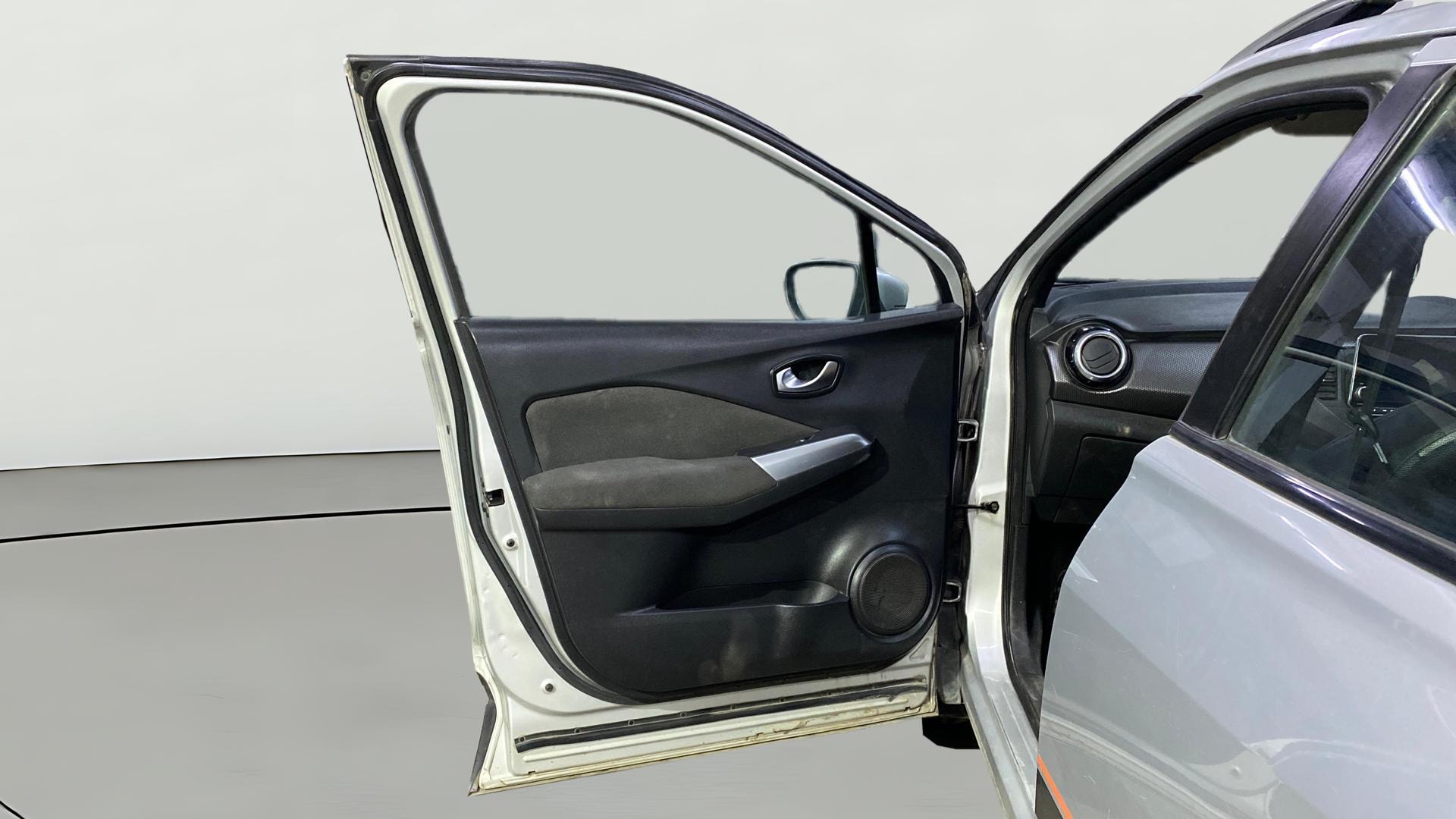 Used 2020 Nissan Kicks Used 2020 Nissan Kicks