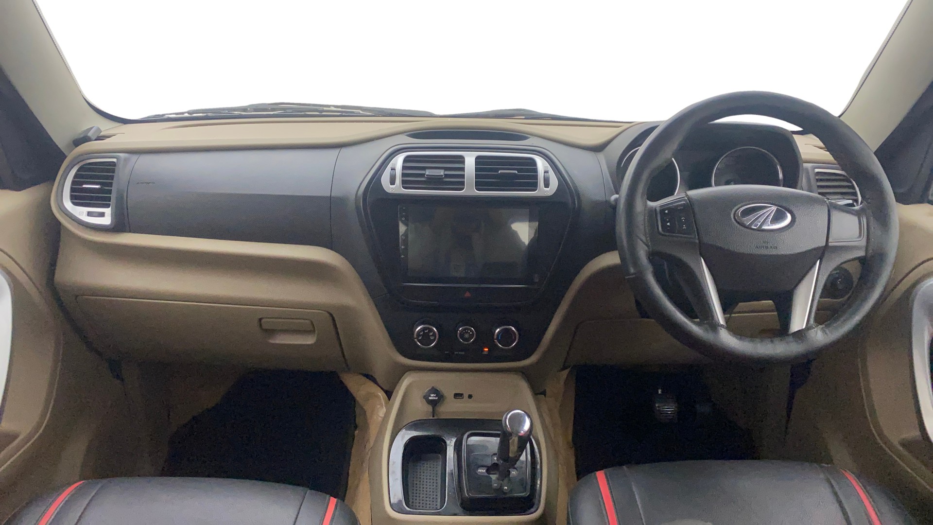 View 2017 Mahindra TUV300 T8 AMT Image 30 Used 2017 Mahindra TUV300 T8 AMT Image 30