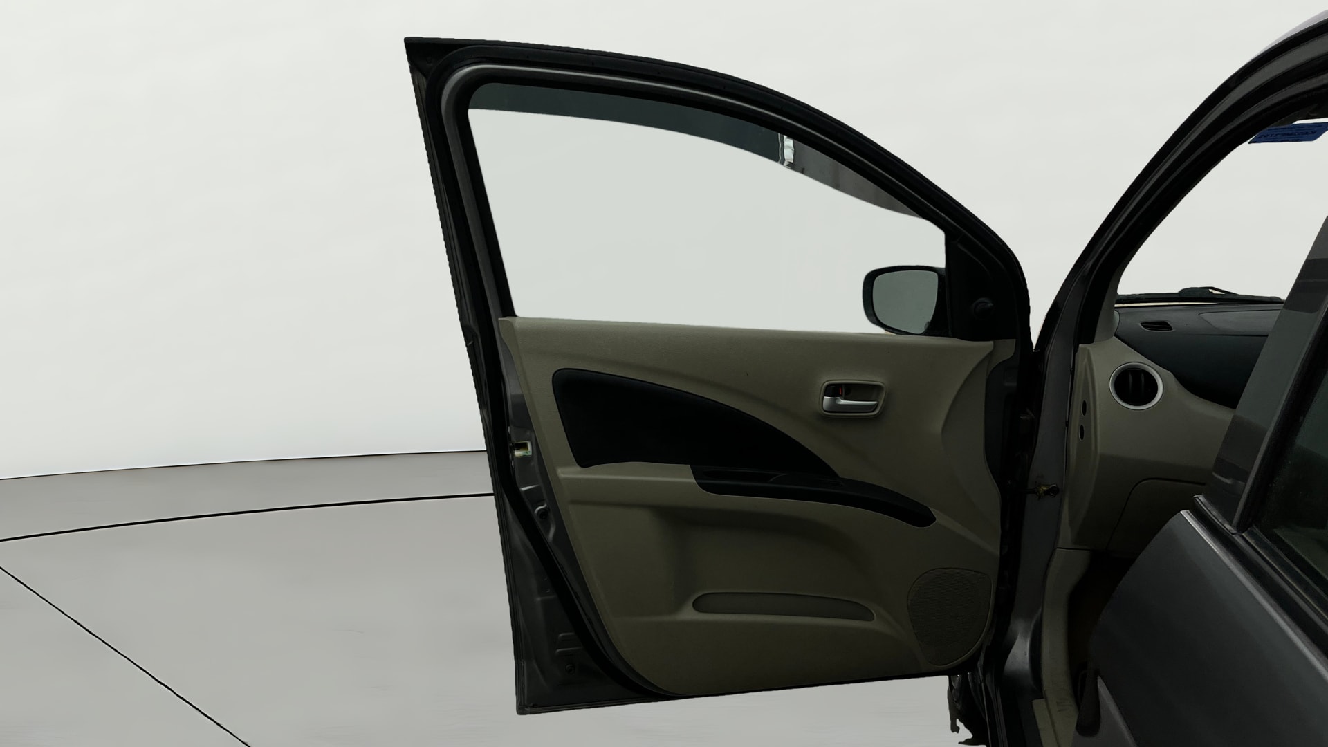 View 2017 Maruti Suzuki 1000 Base Variant Image 30 Used 2017 Maruti Suzuki 1000 Base Variant Image 30
