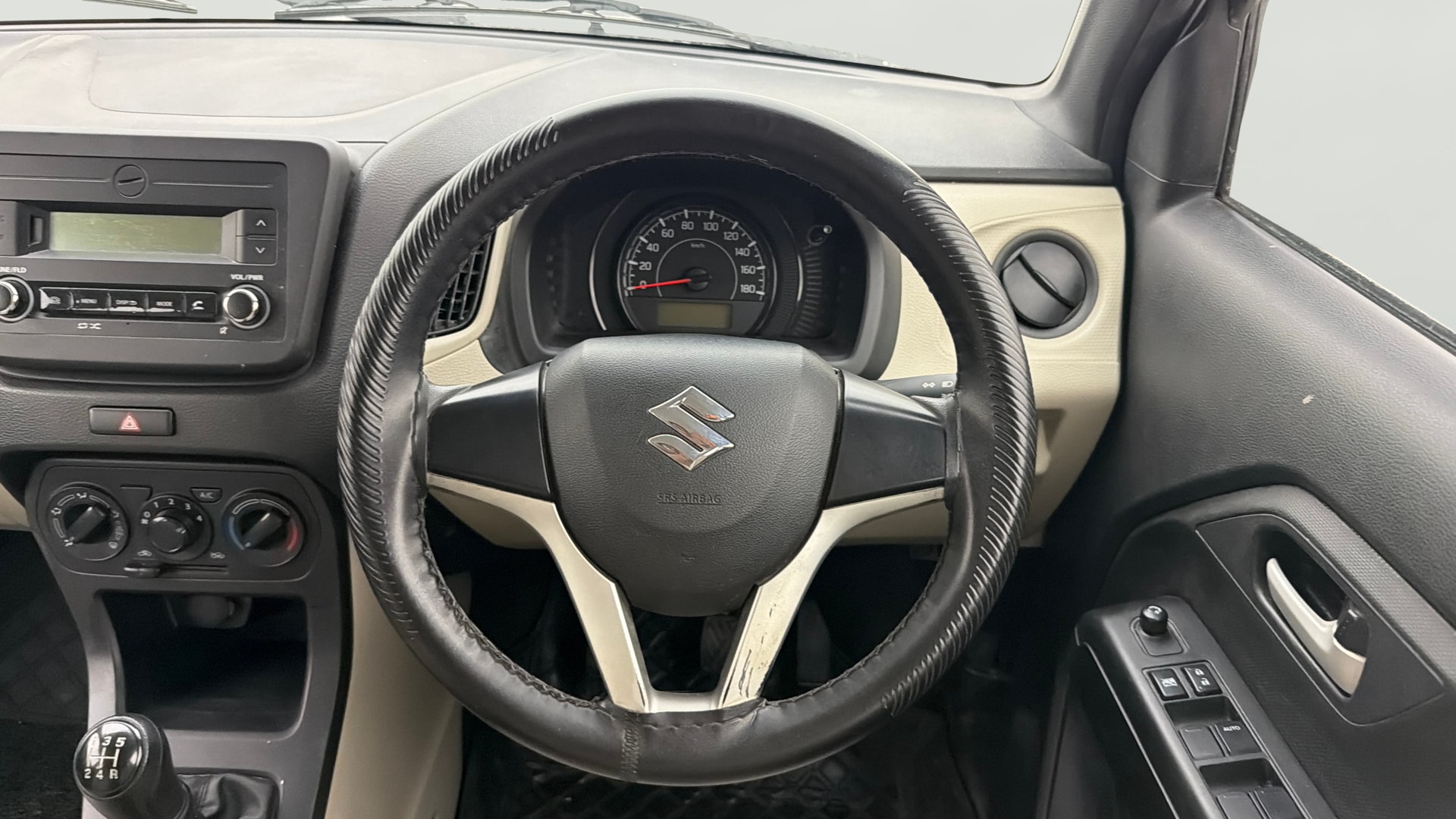 View 2022 Maruti Suzuki 1000 Base Variant Image 12 Used 2022 Maruti Suzuki 1000 Base Variant Image 12