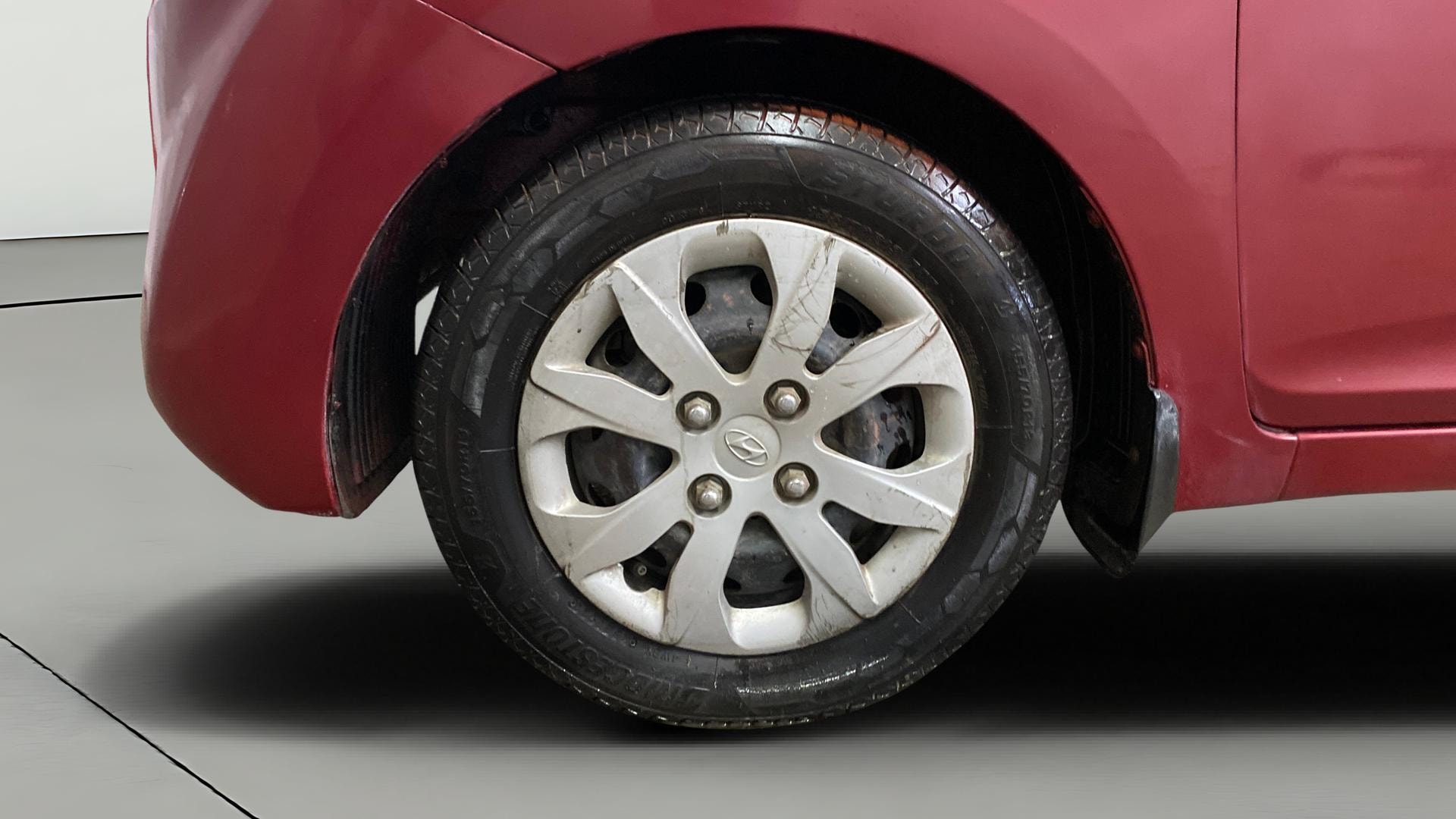 View 2015 Hyundai EON Magna Plus Image 27 Used 2015 Hyundai EON Magna Plus Image 27
