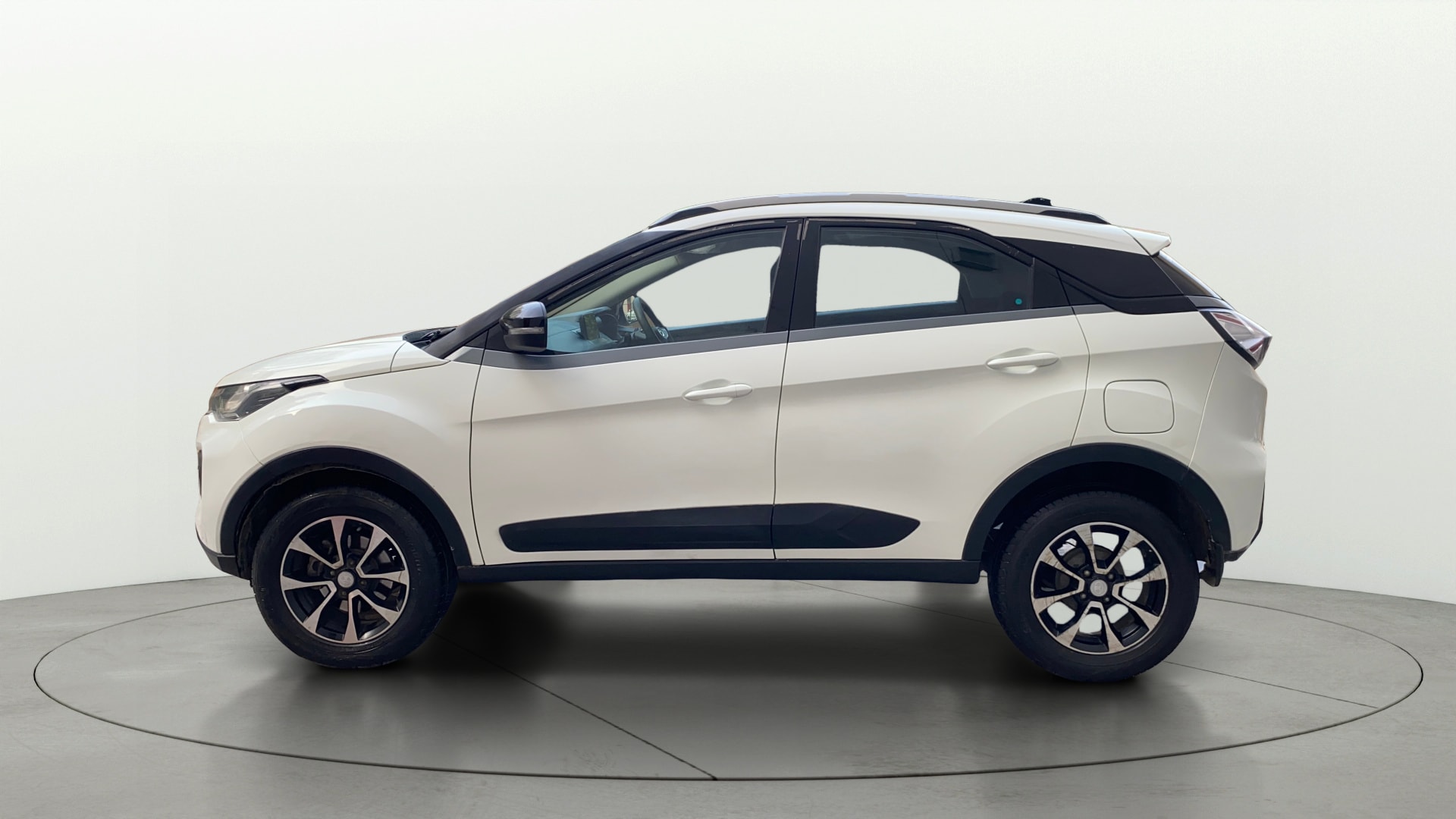 View 2020 Tata Nexon Revotron XE Image 28 Used 2020 Tata Nexon Revotron XE Image 28