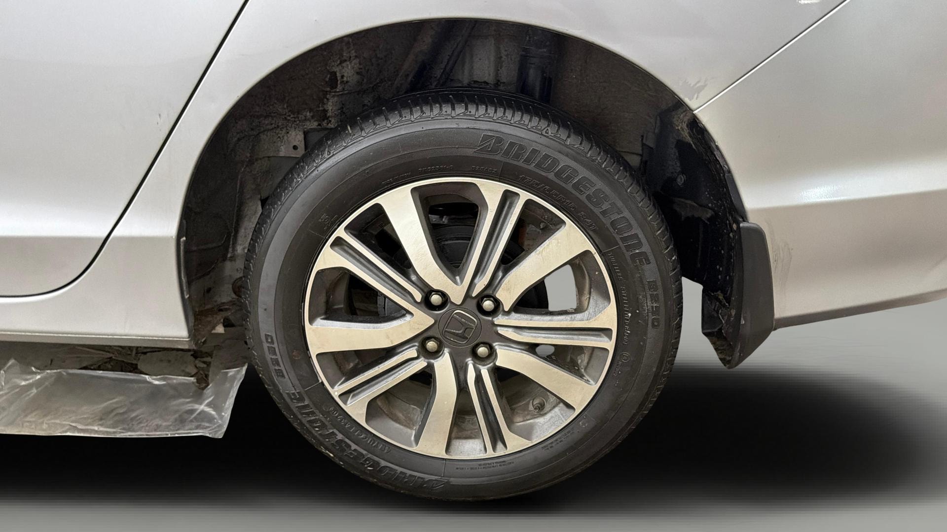 View 2020 Honda City ZX MT Diesel Anniversary Edition Image 12 Used 2020 Honda City ZX MT Diesel Anniversary Edition Image 12