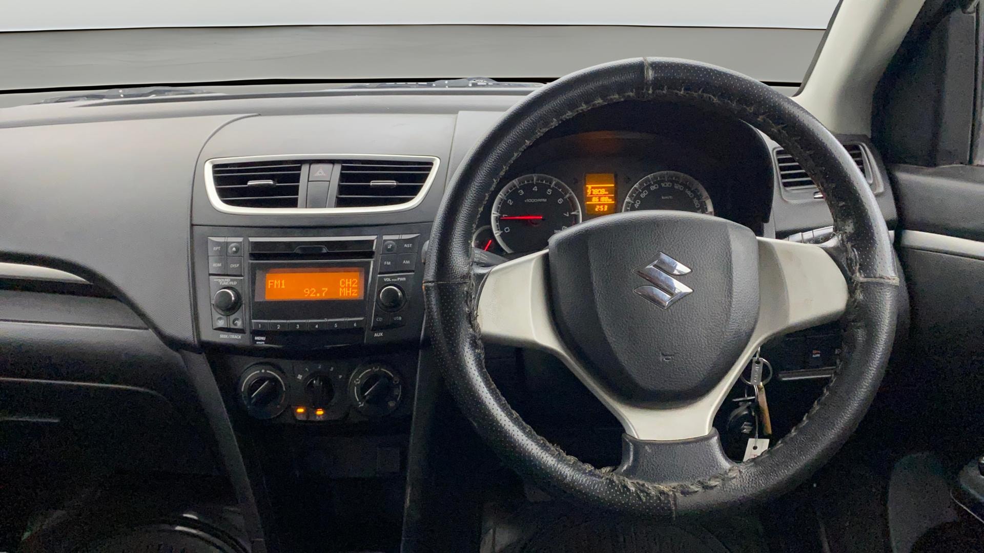 View 2015 Maruti Suzuki 1000 Base Variant Image 20 Used 2015 Maruti Suzuki 1000 Base Variant Image 20