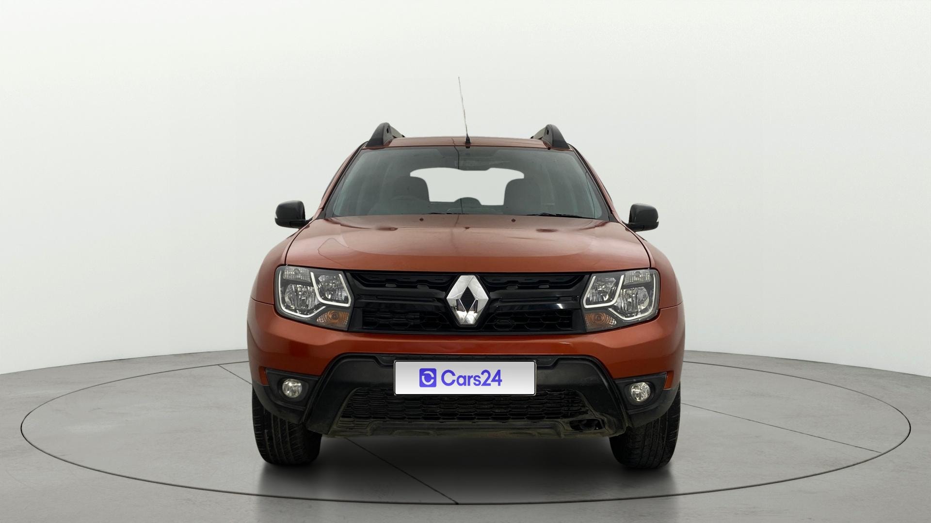 View 2018 Renault Duster Petrol RxS CVT Petrol Image 1 Used 2018 Renault Duster Petrol RxS CVT Petrol Image 1