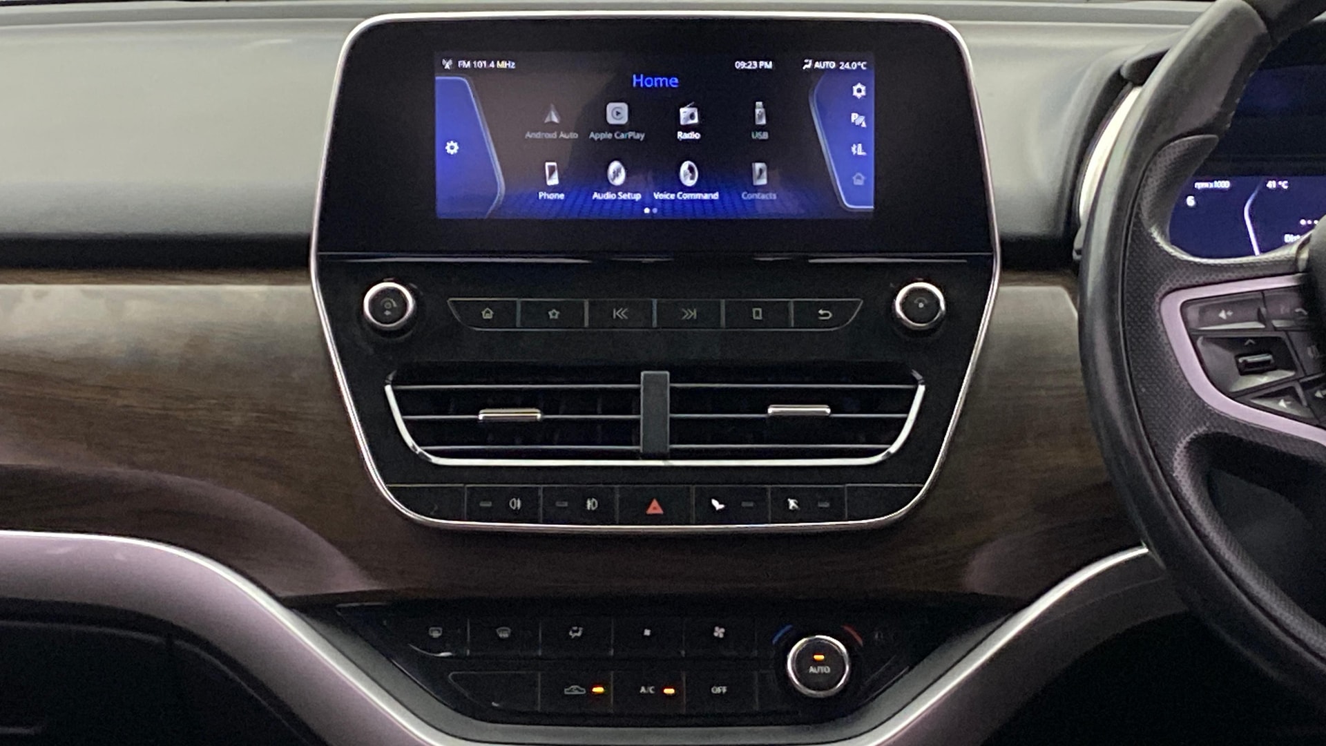 View 2019 Tata Harrier XE Image 18 Used 2019 Tata Harrier XE Image 18