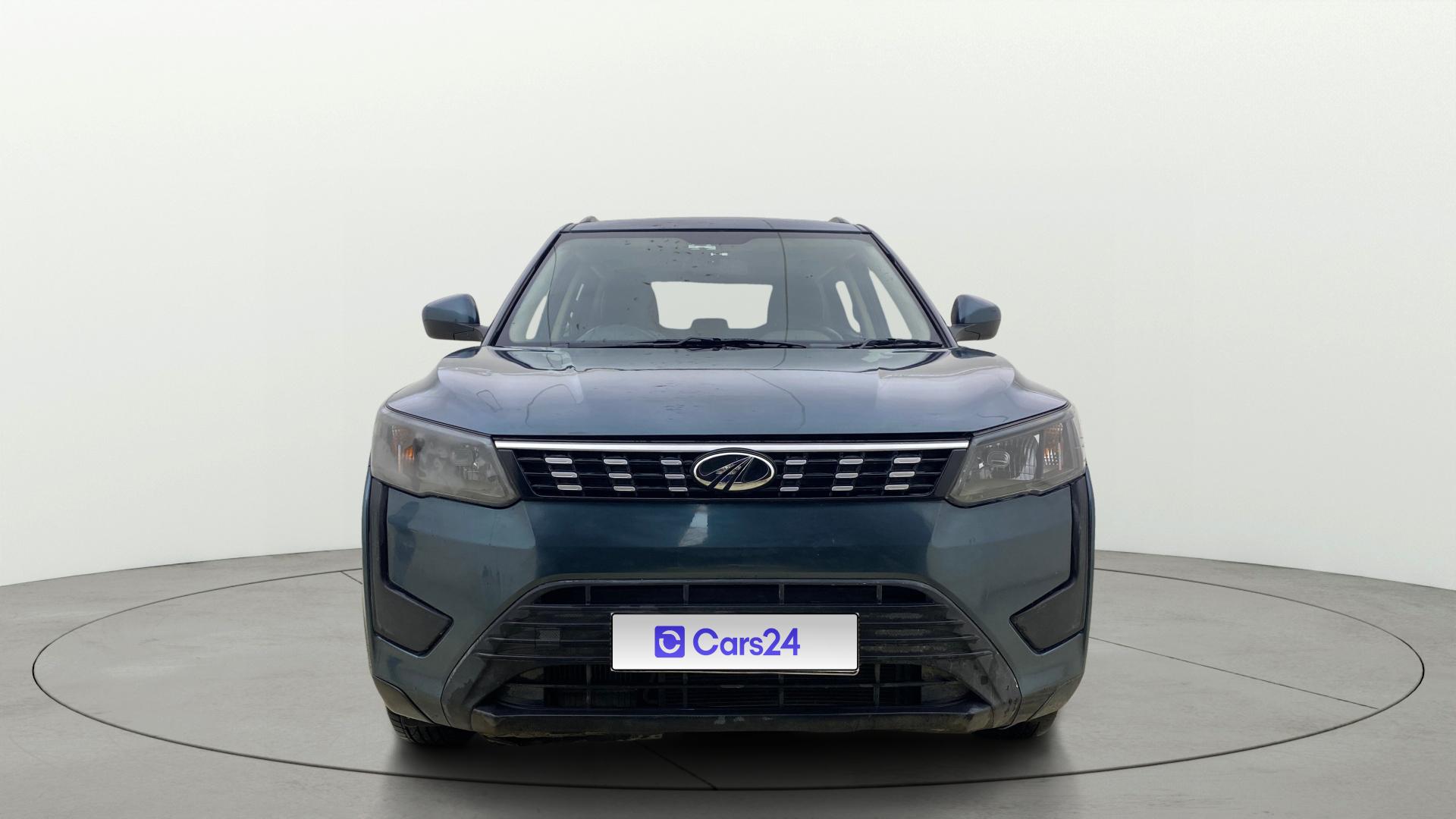 2022 महिंद्रा एक्सयूवी300 W4 Petrol BS IV 2022 महिंद्रा एक्सयूवी300 W4 Petrol BS IV