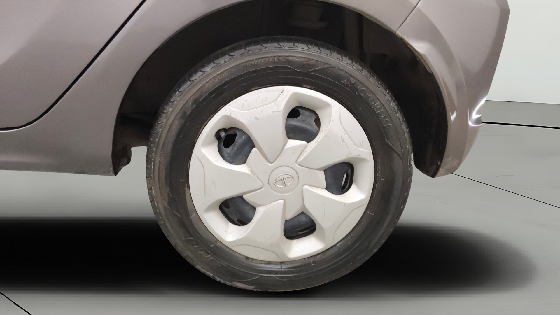 View 2018 Tata Tiago Revotorq XB Image 11 Used 2018 Tata Tiago Revotorq XB Image 11