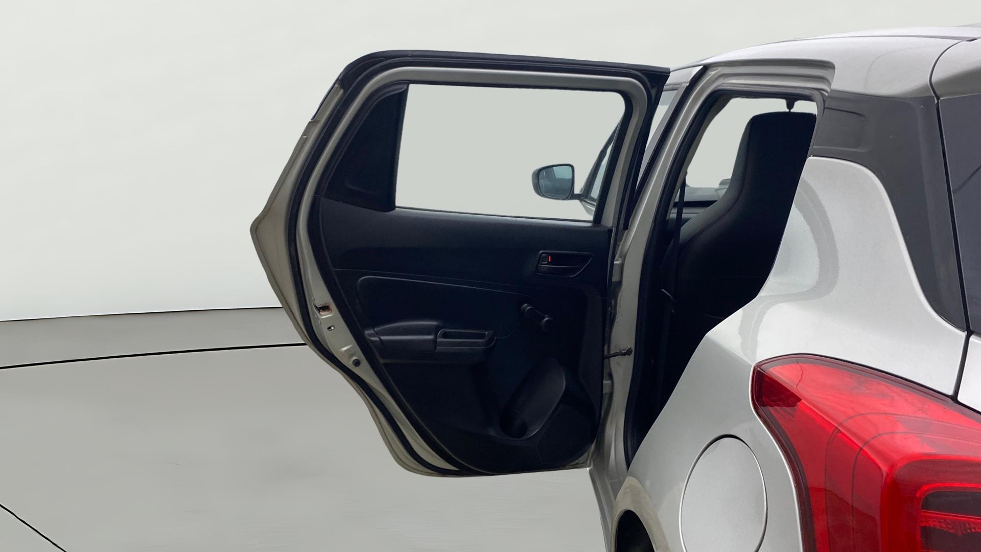 View 2018 Maruti Suzuki 1000 Base Variant Image 22 Used 2018 Maruti Suzuki 1000 Base Variant Image 22