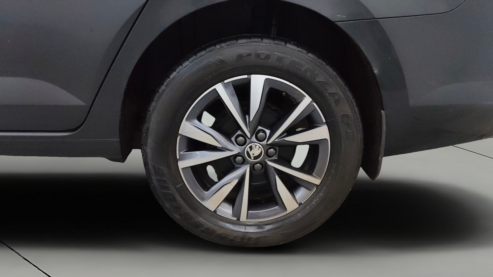 View 2022 Skoda Slavia Style 1.0 TSI AT Image 12 Used 2022 Skoda Slavia Style 1.0 TSI AT Image 12