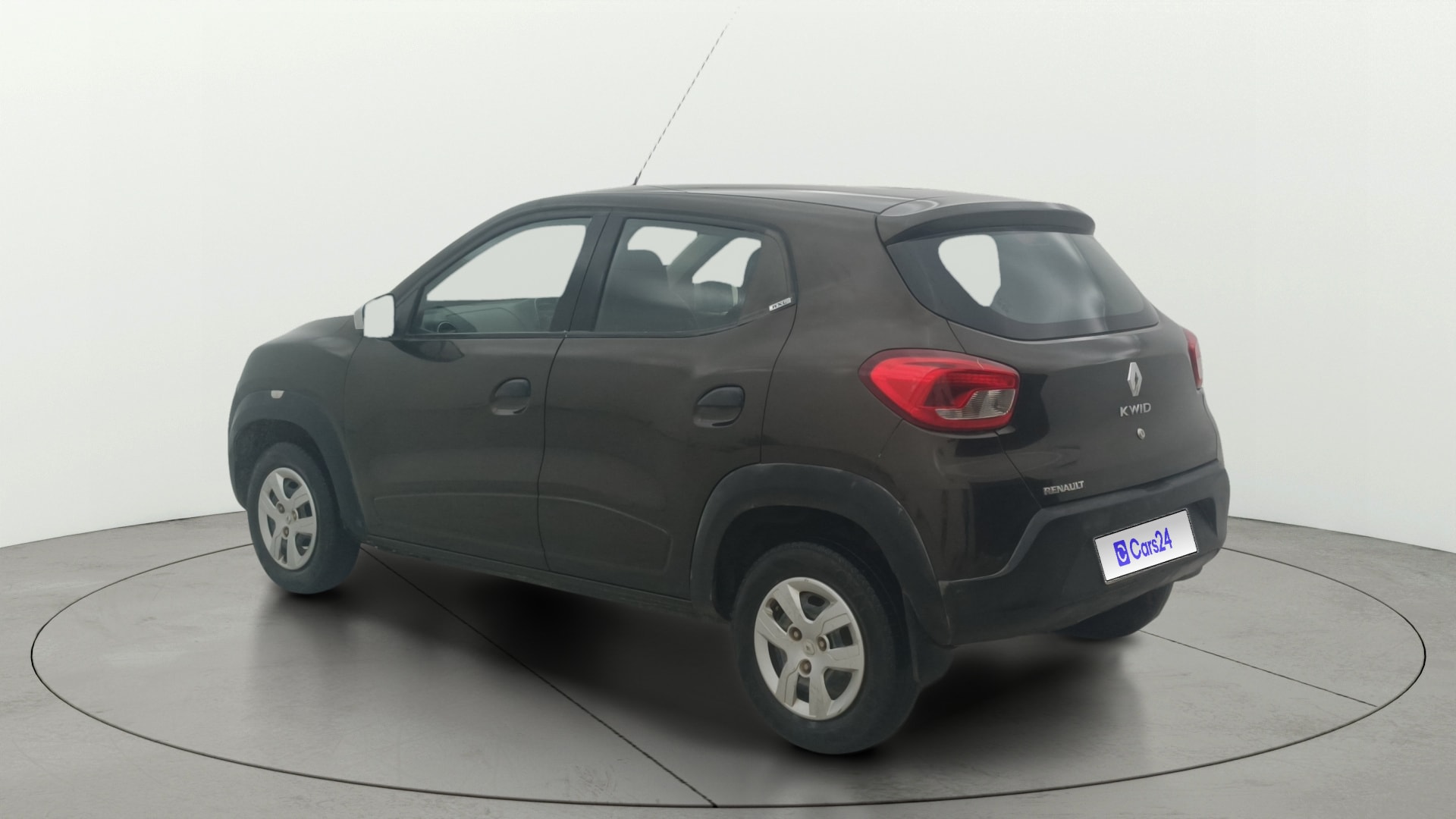 View 2017 Renault Kwid RXL 1.0 Image 2 Used 2017 Renault Kwid RXL 1.0 Image 2