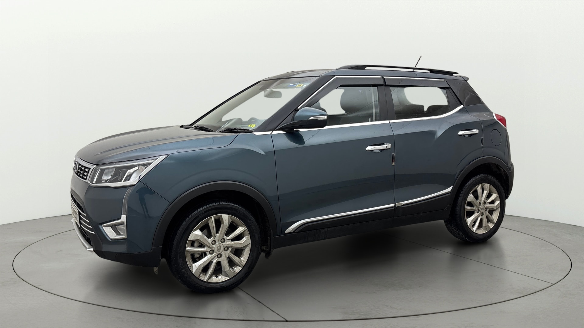 View 2022 Mahindra XUV300 W4 Petrol BS IV Image 36 Used 2022 Mahindra XUV300 W4 Petrol BS IV Image 36
