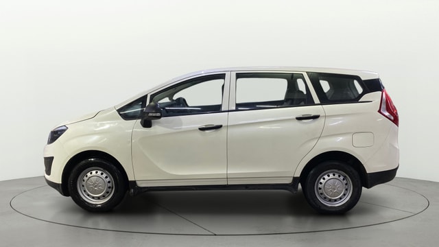 View Mahindra Marazzo Image 5 Used Mahindra Marazzo Image 5