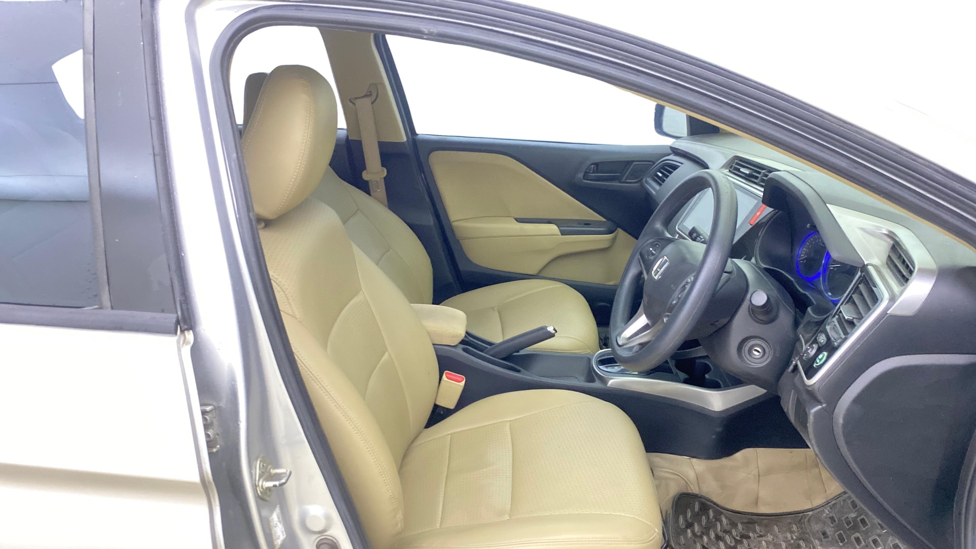 View 2014 Honda City ZX MT Diesel Anniversary Edition Image 27 Used 2014 Honda City ZX MT Diesel Anniversary Edition Image 27