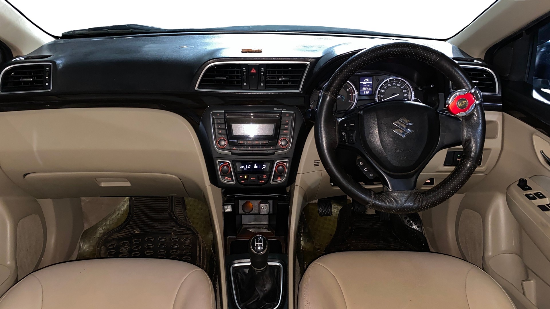 View 2017 Maruti Suzuki 1000 Base Variant Image 15 Used 2017 Maruti Suzuki 1000 Base Variant Image 15